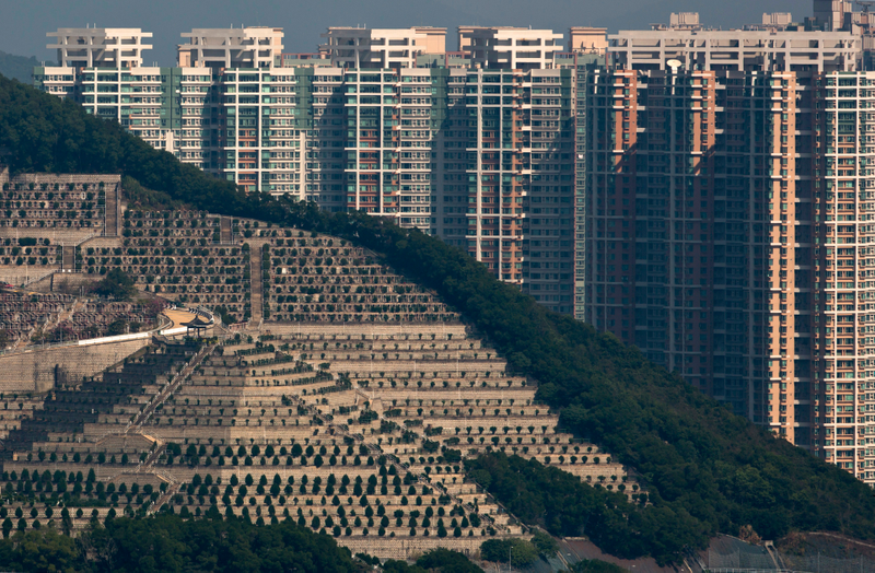 Illustration for article titled A Cemetery In a Warehouse Solves a Serious Problem In Cities: Where to Put the DeadÂ